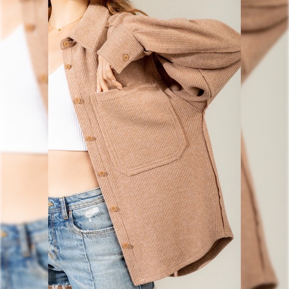 KNIT BUTTON DOWN TWO FRONT POCKET DETAIL SHACKET - Picture 3 of 5